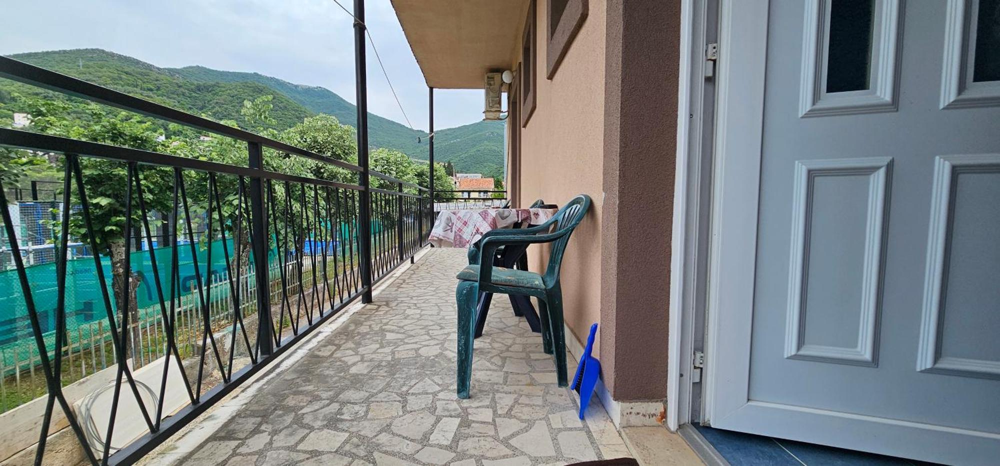 Apartments Simonovic Tivat Exteriör bild