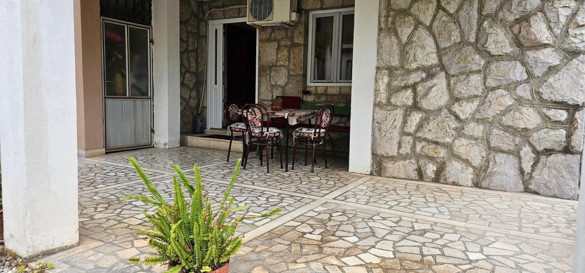 Apartments Simonovic Tivat Exteriör bild